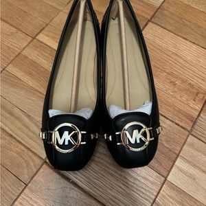 Michael Kors black flats size 7.5 new in box with tags
